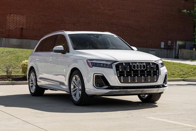 new 2025 Audi Q7 car, priced at $81,745