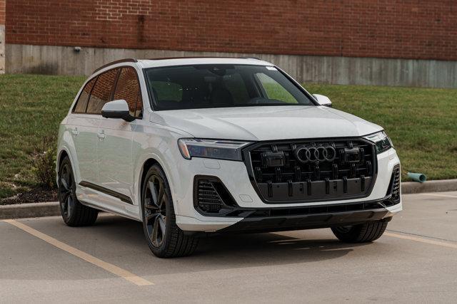 new 2025 Audi Q7 car, priced at $77,450
