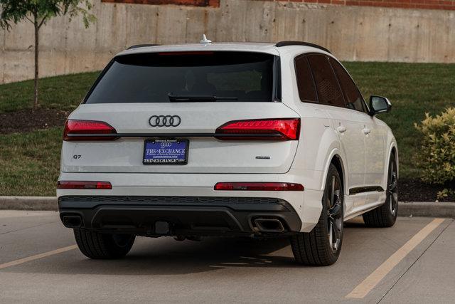 new 2025 Audi Q7 car, priced at $77,450