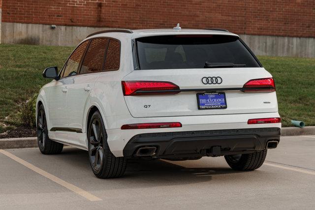 new 2025 Audi Q7 car, priced at $77,450
