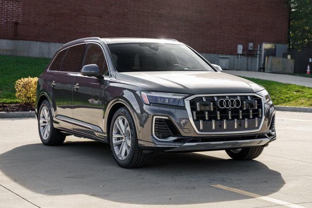 new 2025 Audi Q7 car, priced at $90,400