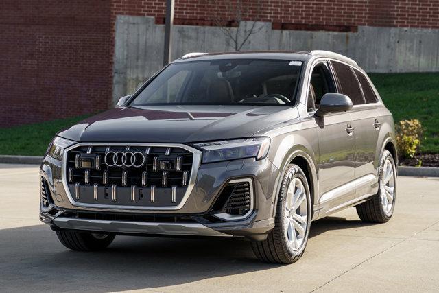 new 2025 Audi Q7 car, priced at $90,400