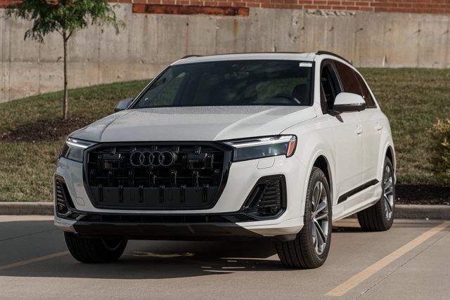 new 2025 Audi Q7 car, priced at $65,750