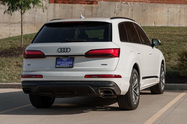 new 2025 Audi Q7 car, priced at $65,750