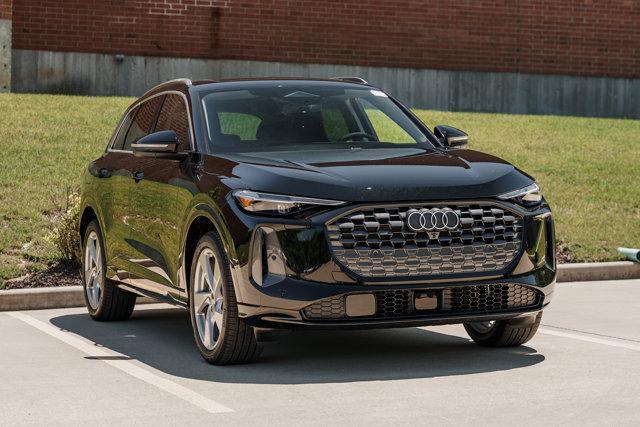 new 2025 Audi Q5 car, priced at $62,322