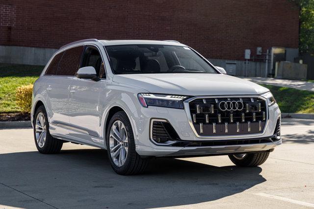 new 2025 Audi Q7 car, priced at $81,800