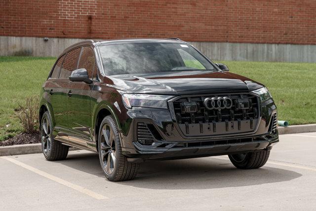 new 2025 Audi Q7 car, priced at $77,970