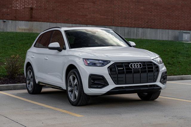 new 2025 Audi Q5 car, priced at $54,125