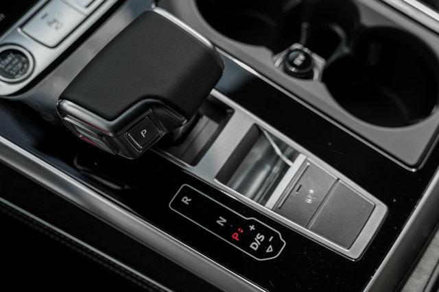 new 2025 Audi Q7 car, priced at $85,415