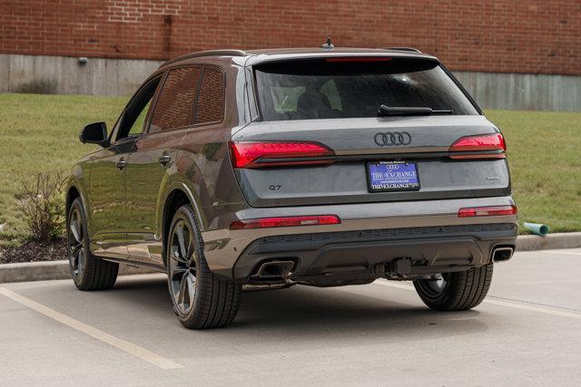 new 2025 Audi Q7 car, priced at $77,750