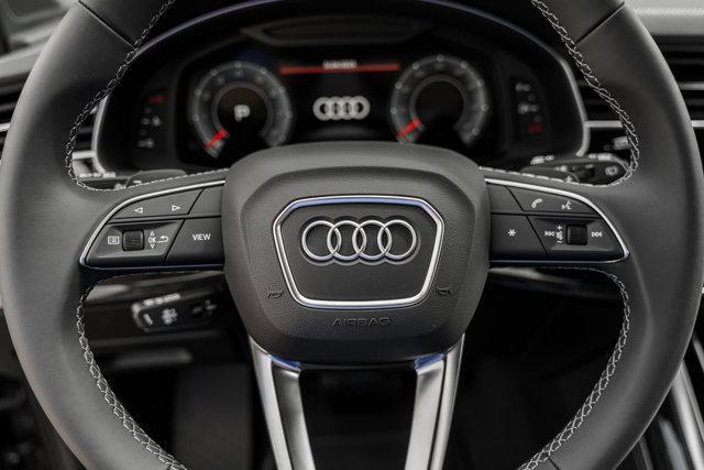 new 2025 Audi Q7 car, priced at $77,750