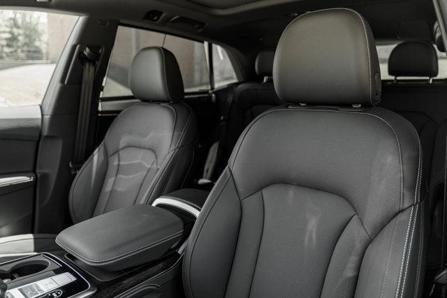 new 2025 Audi Q8 car, priced at $87,172