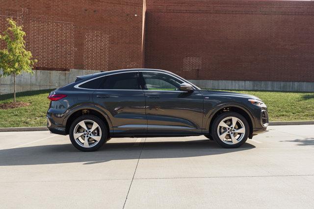 new 2025 Audi Q5 car, priced at $59,921