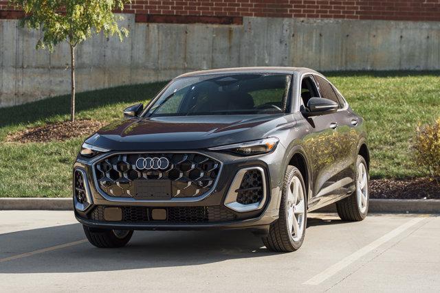 new 2025 Audi Q5 car, priced at $59,921