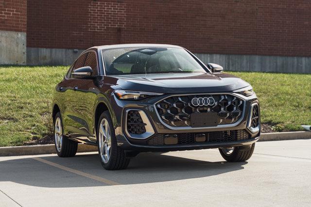 new 2025 Audi Q5 car, priced at $59,921