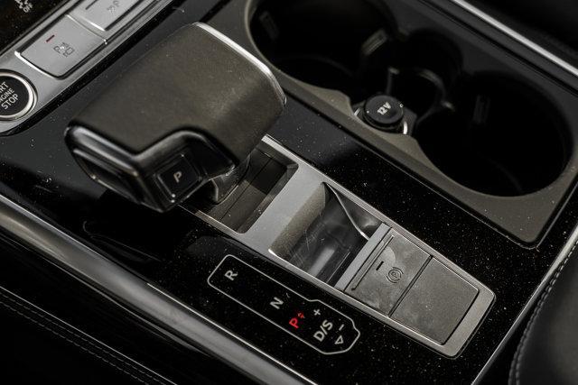 new 2025 Audi Q7 car, priced at $80,486