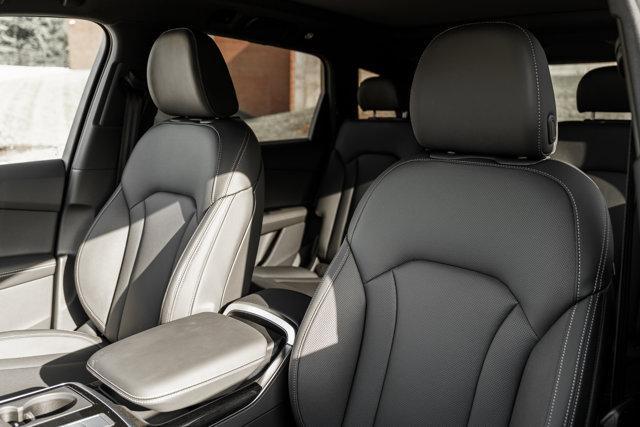 new 2025 Audi Q7 car, priced at $80,486