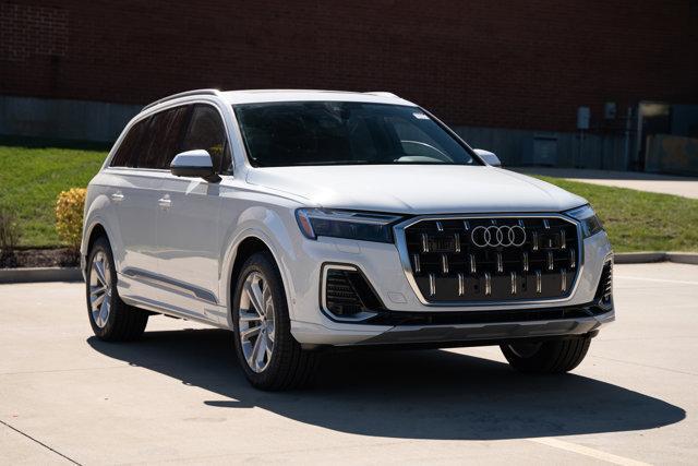 new 2025 Audi Q7 car, priced at $75,745