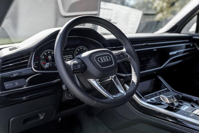 new 2025 Audi Q7 car, priced at $75,745