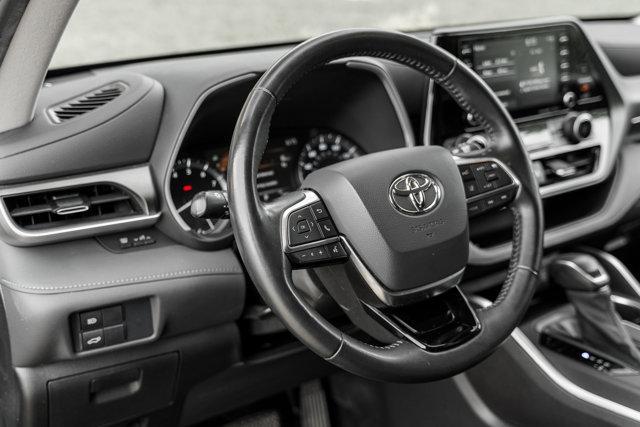 used 2021 Toyota Highlander car, priced at $33,993
