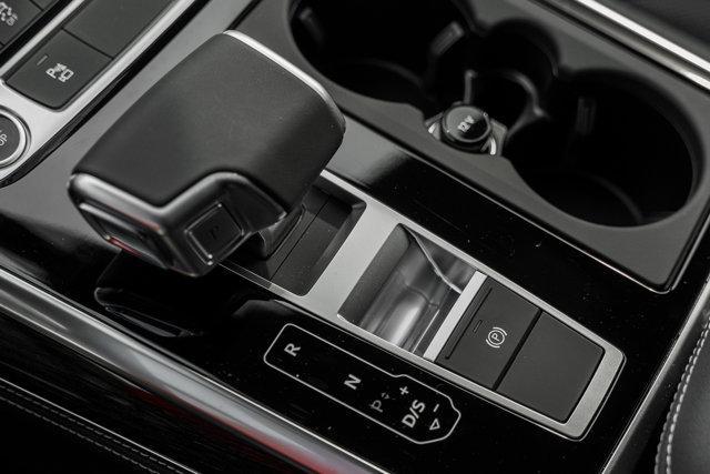 new 2025 Audi Q7 car, priced at $77,750