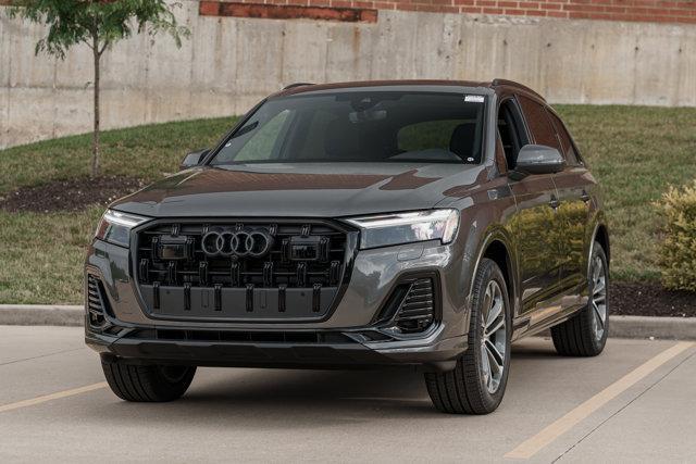 new 2025 Audi Q7 car, priced at $65,750