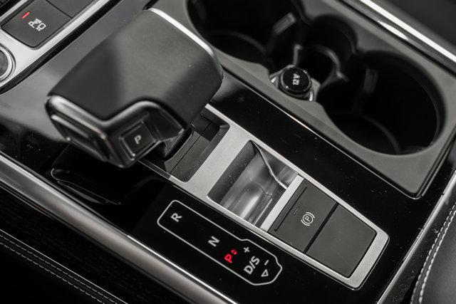 new 2025 Audi Q7 car, priced at $65,750