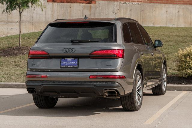 new 2025 Audi Q7 car, priced at $65,750