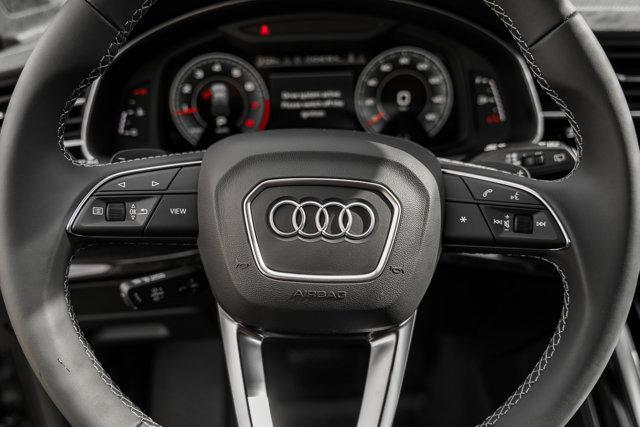 new 2025 Audi Q7 car, priced at $65,750