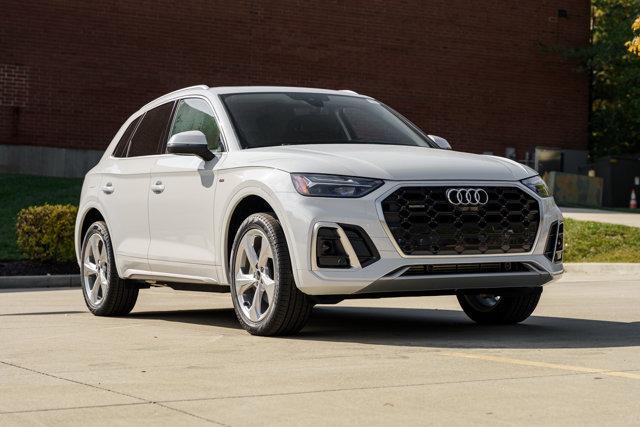 new 2025 Audi Q5 car, priced at $58,175