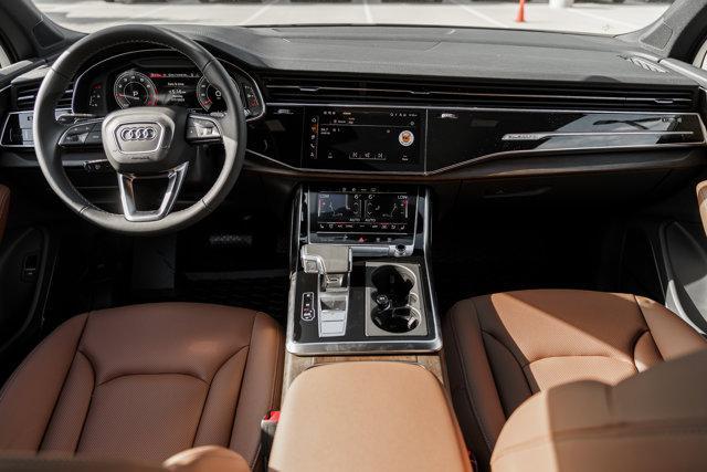 new 2025 Audi Q7 car, priced at $73,663