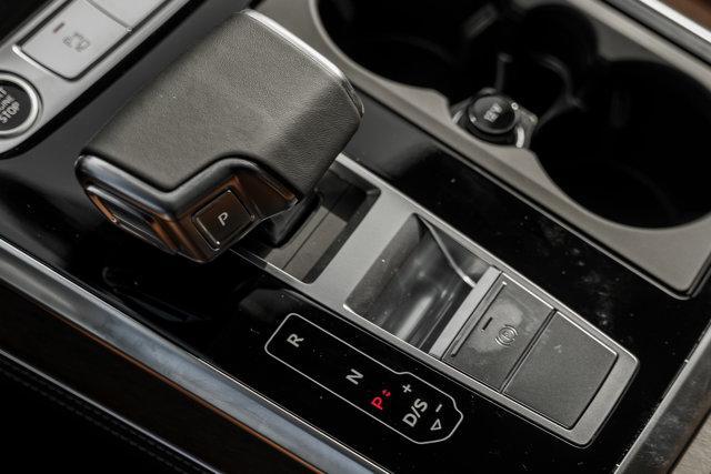 new 2025 Audi Q7 car, priced at $73,663