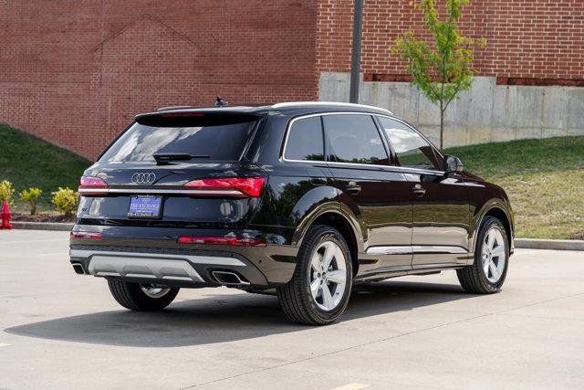 new 2025 Audi Q7 car, priced at $64,750