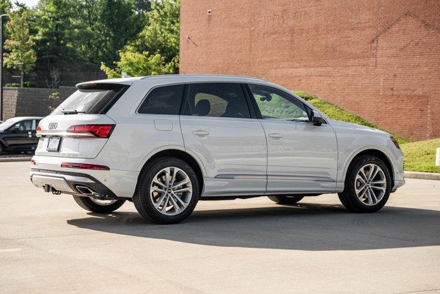 new 2025 Audi Q7 car, priced at $75,925