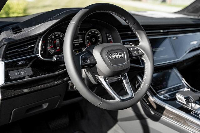 new 2025 Audi Q7 car, priced at $75,925