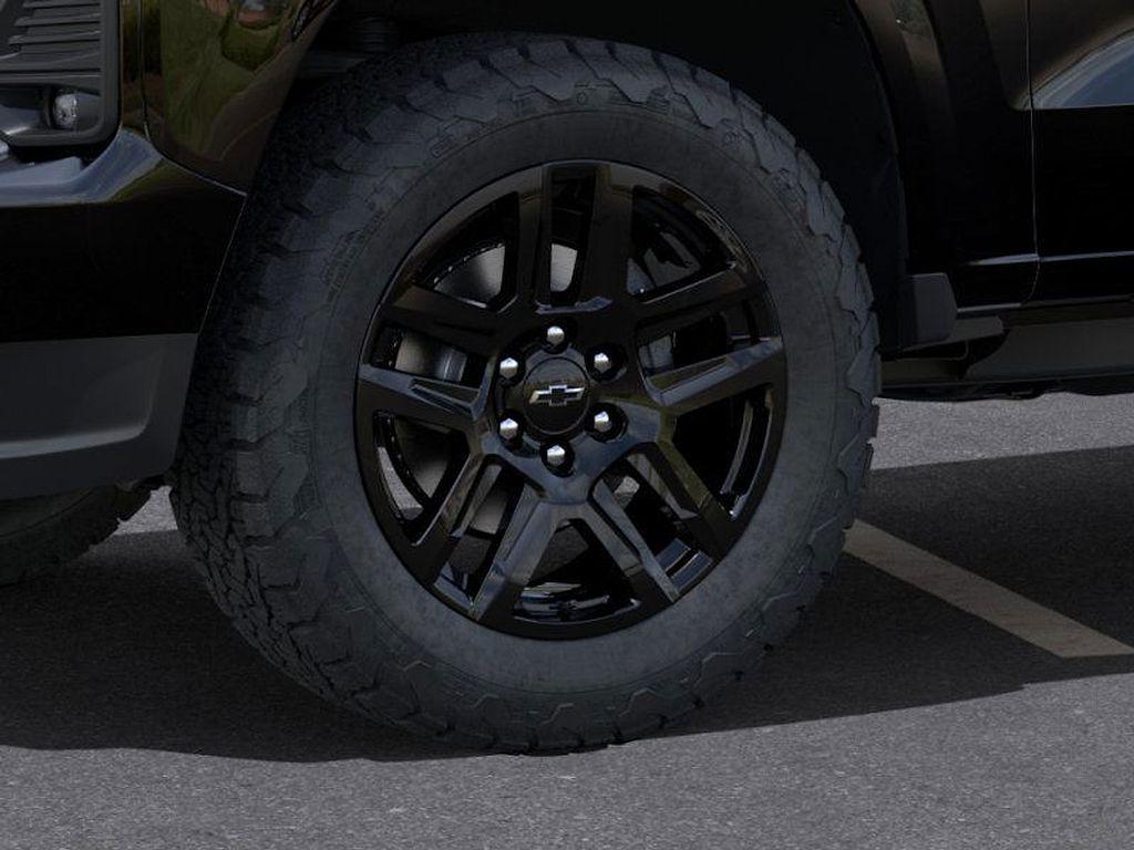 new 2025 Chevrolet Colorado car, priced at $45,495