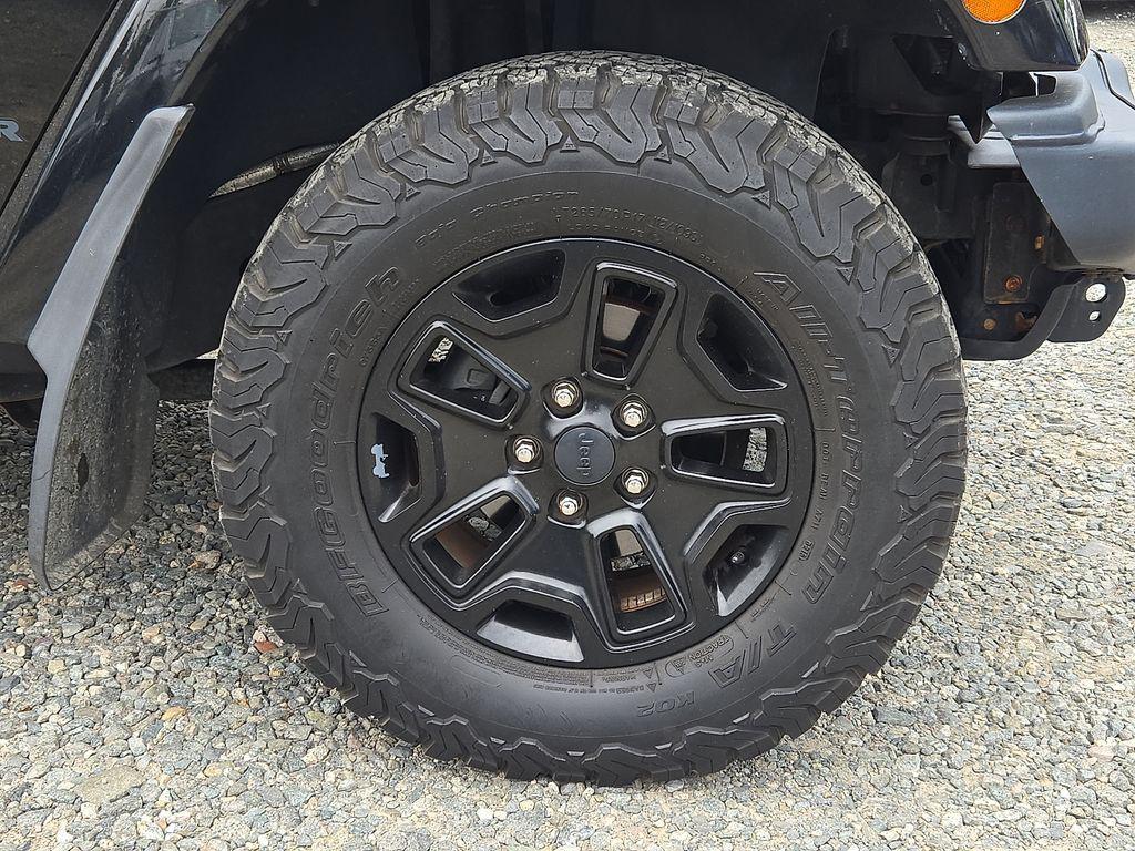 used 2016 Jeep Wrangler Unlimited car, priced at $21,500