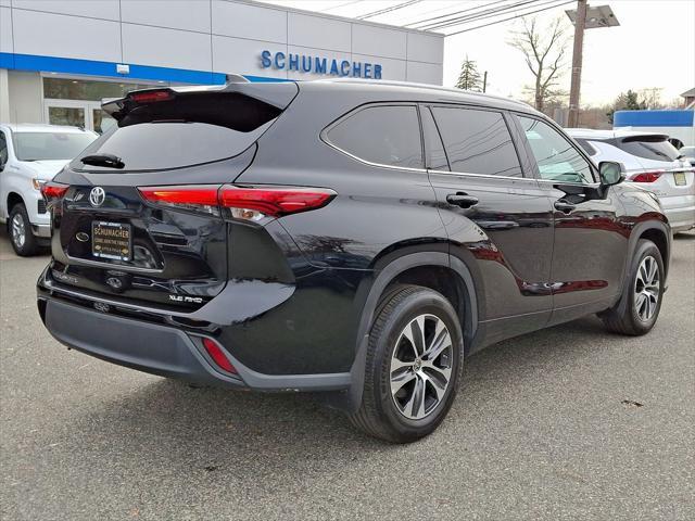 used 2022 Toyota Highlander car, priced at $35,000