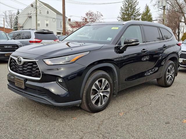 used 2022 Toyota Highlander car, priced at $35,000