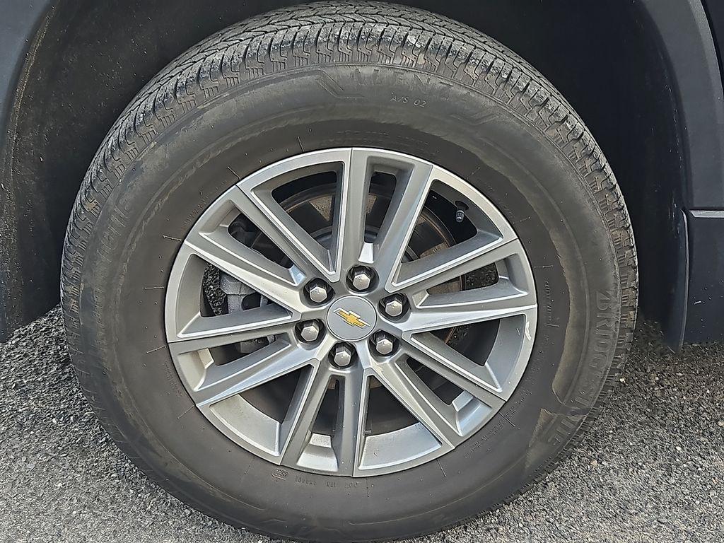 used 2023 Chevrolet Traverse car, priced at $29,500