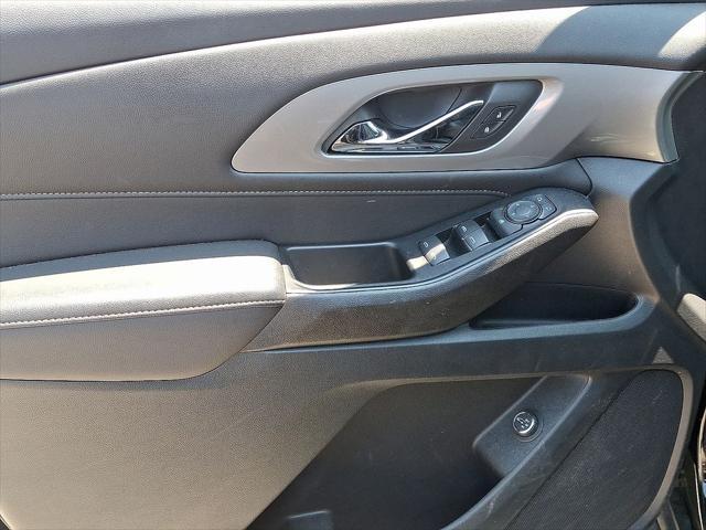 used 2022 Chevrolet Traverse car, priced at $32,000
