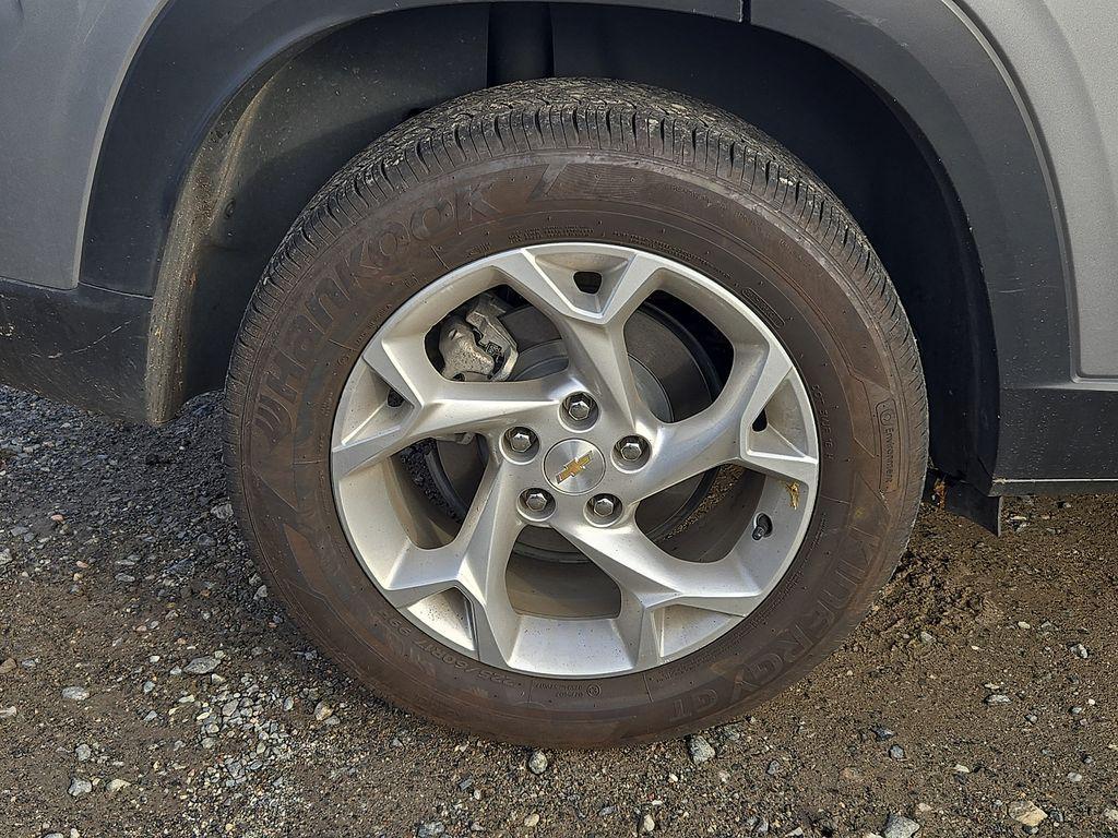 used 2024 Chevrolet Trax car, priced at $17,000