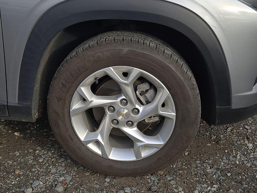 used 2024 Chevrolet Trax car, priced at $17,000