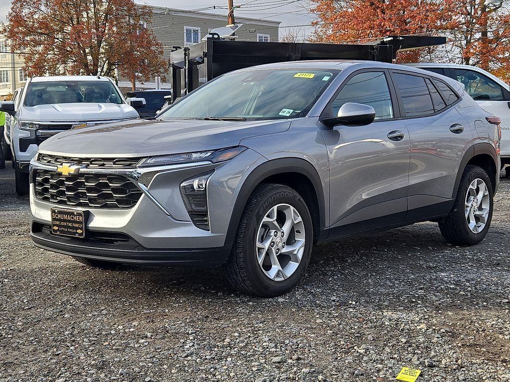 used 2024 Chevrolet Trax car, priced at $17,000