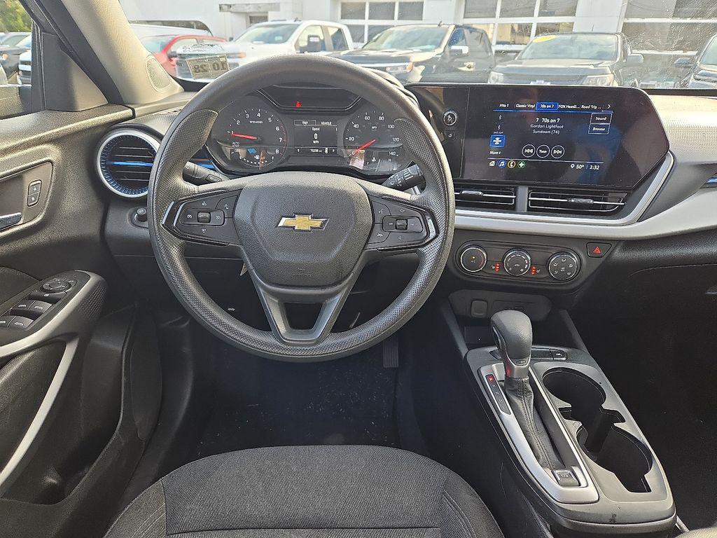 used 2024 Chevrolet Trax car, priced at $17,000