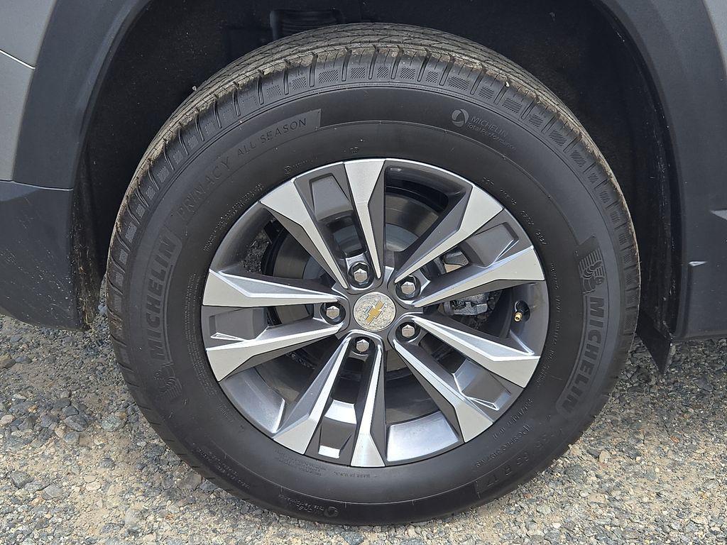 used 2025 Chevrolet Equinox car