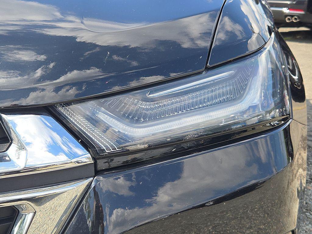 used 2023 Chevrolet Traverse car, priced at $30,500