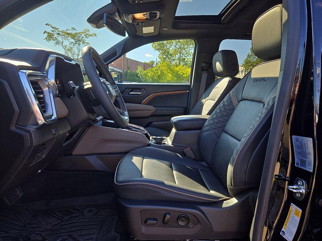 used 2023 GMC Canyon car, priced at $41,000