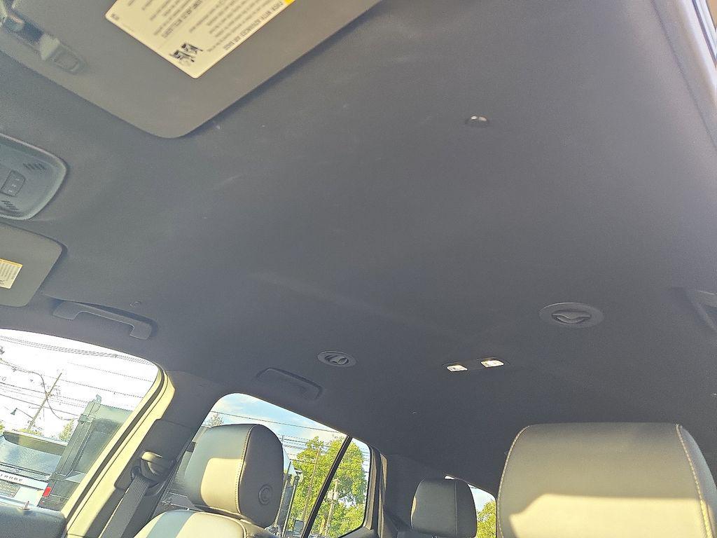 used 2023 Chevrolet Traverse car, priced at $31,000