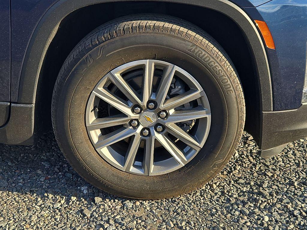 used 2023 Chevrolet Traverse car, priced at $31,000